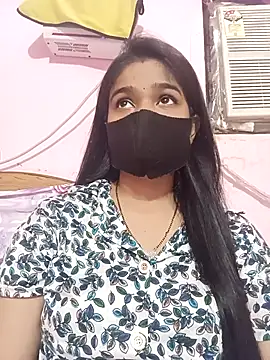 Snapshot of Simran-001 chatting on October 5, 6:37 am Simran-001 online show from October 5, 6:37 am