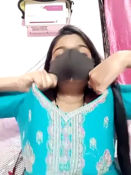 Snapshot of Simran-001 chatting on October 15, 6:05 pm Simran-001 online show from October 15, 6:05 pm