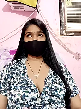 Snapshot of Simran-001 chatting on October 10, 6:47 am Simran-001 online show from October 10, 6:47 am