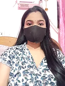 Snapshot of Simran-001 chatting on November 26, 9:31 am Simran-001 online show from November 26, 9:31 am