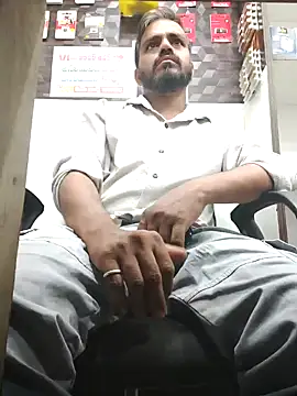 RaviRoy2326 online show from February 13, 2:20 pm