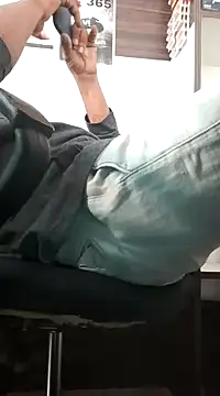 RaviRoy2326 online show from February 14, 10:38 am