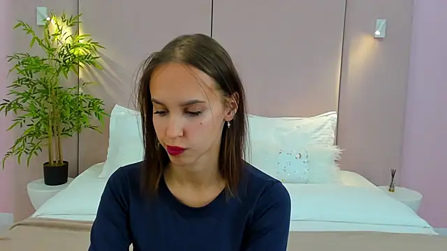 SandraTucker online show from October 4, 2:57 am