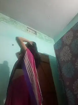 Snapshot of Bong-lady chatting on February 6, 11:20 am Bong-lady online show from February 6, 11:20 am