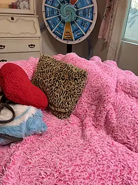 Snapshot of I_am_babydoll chatting on December 3, 8:19 pm I am babydoll online show from December 3, 8:19 pm