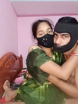 Snapshot of USHA_BHABHI chatting on July 18, 11:02 pm USHA BHABHI online show from July 18, 11:02 pm