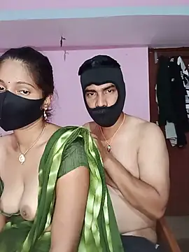 Snapshot of USHA_BHABHI chatting on June 10, 11:17 pm USHA BHABHI online show from June 10, 11:17 pm