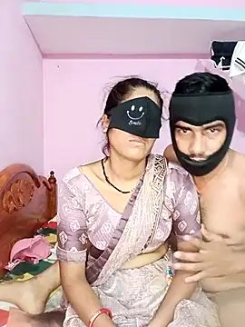 Snapshot of USHA_BHABHI chatting on July 4, 10:58 pm USHA BHABHI online show from July 4, 10:58 pm