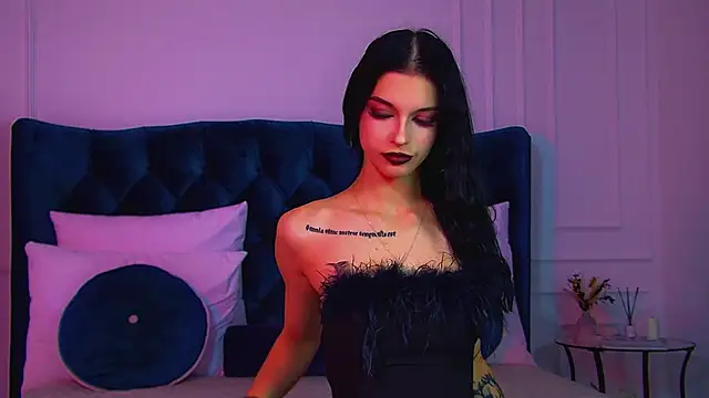 Snapshot of BeverlyMost chatting on September 10, 6:23 am BeverlyMost online show from September 10, 6:23 am