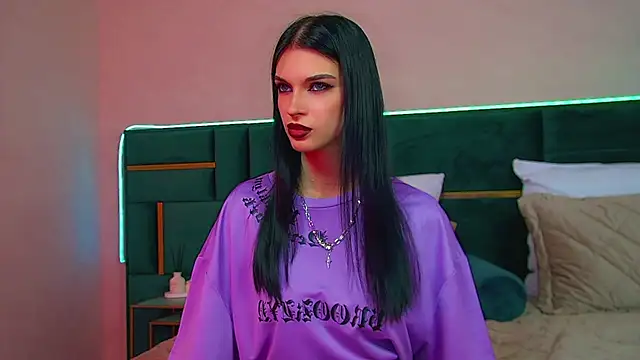 Snapshot of BeverlyMost chatting on September 12, 7:19 am BeverlyMost online show from September 12, 7:19 am