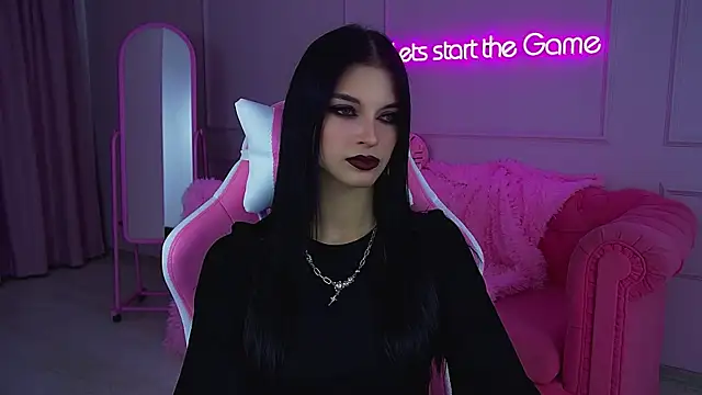 Snapshot of BeverlyMost chatting on November 12, 6:12 pm BeverlyMost online show from November 12, 6:12 pm