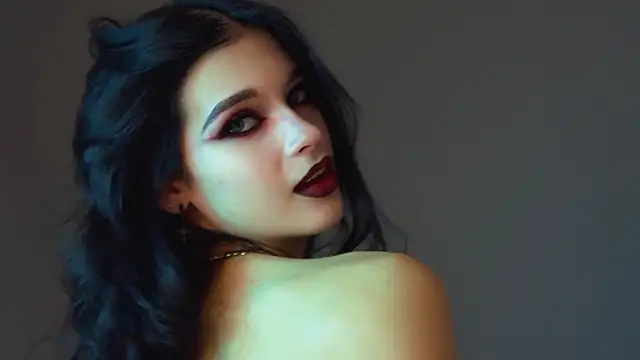 Snapshot of BeverlyMost chatting on November 22, 6:34 am BeverlyMost online show from November 22, 6:34 am