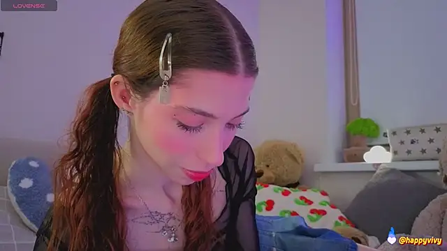 Snapshot of HappyVivy chatting on October 7, 11:06 pm HappyVivy online show from October 7, 11:06 pm