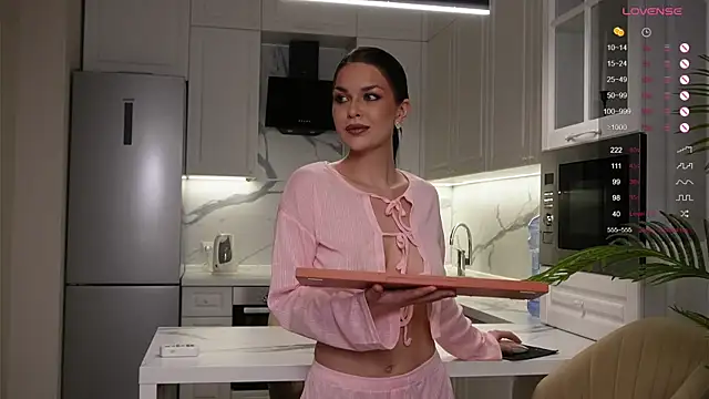 Snapshot of Sofa_01 chatting on October 30, 3:31 pm Sofa 01 online show from October 30, 3:31 pm