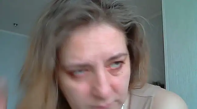 Snapshot of WriterInna44 chatting on March 12, 11:10 am WriterInna44 online show from March 12, 11:10 am