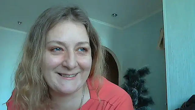 Snapshot of WriterInna44 chatting on February 21, 6:07 am WriterInna44 online show from February 21, 6:07 am