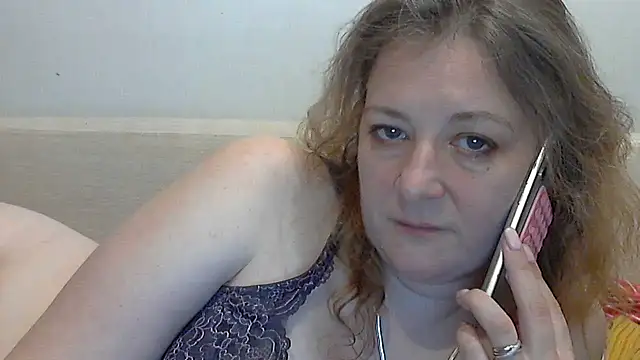 Snapshot of WriterInna44 chatting on February 15, 12:01 pm WriterInna44 online show from February 15, 12:01 pm