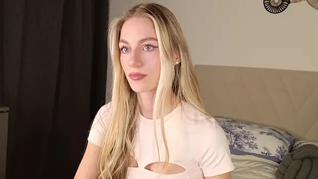 Snapshot of GabriellaOlsen chatting on February 3, 3:50 pm GabriellaOlsen online show from February 3, 3:50 pm