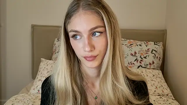 Snapshot of GabriellaOlsen chatting on September 17, 10:28 am GabriellaOlsen online show from September 17, 10:28 am