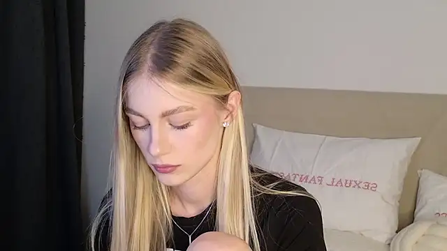 GabriellaOlsen online show from March 16, 3:59 pm