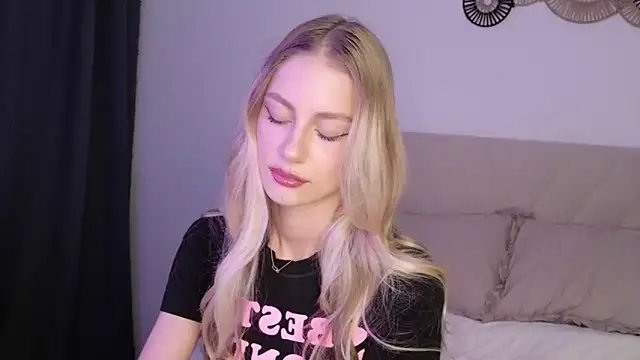 GabriellaOlsen online show from June 18, 1:27 pm