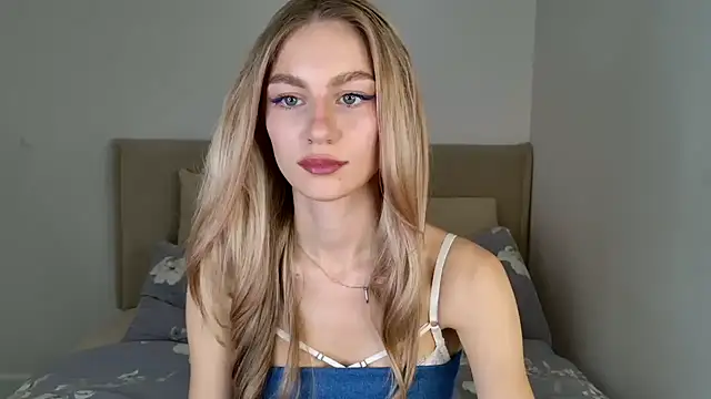 Snapshot of GabriellaOlsen chatting on November 1, 1:38 pm GabriellaOlsen online show from November 1, 1:38 pm