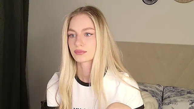 Snapshot of GabriellaOlsen chatting on February 18, 4:58 pm GabriellaOlsen online show from February 18, 4:58 pm