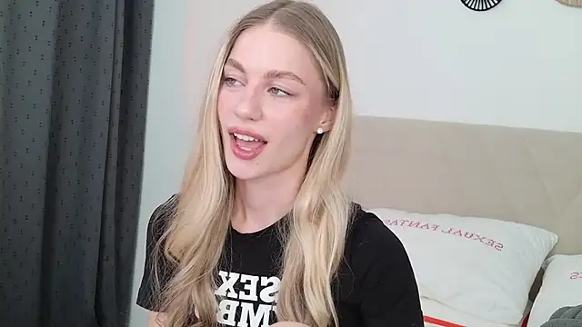 GabriellaOlsen online show from April 2, 3:19 pm