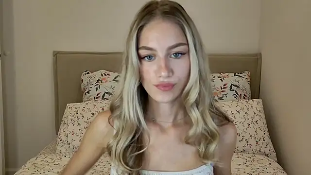 Snapshot of GabriellaOlsen chatting on September 15, 10:15 am GabriellaOlsen online show from September 15, 10:15 am