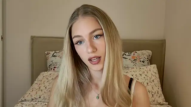 Snapshot of GabriellaOlsen chatting on September 21, 12:32 pm GabriellaOlsen online show from September 21, 12:32 pm