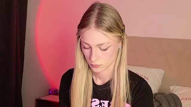 GabriellaOlsen online show from March 21, 4:55 pm