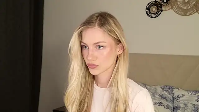 Snapshot of GabriellaOlsen chatting on February 14, 4:40 pm GabriellaOlsen online show from February 14, 4:40 pm