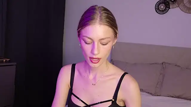 GabriellaOlsen online show from June 23, 5:00 pm