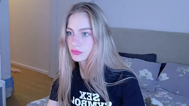 Snapshot of GabriellaOlsen chatting on November 21, 3:55 pm GabriellaOlsen online show from November 21, 3:55 pm