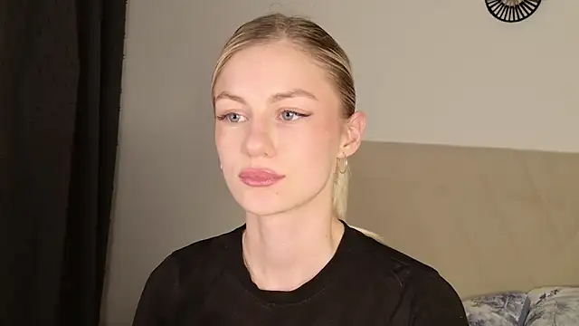 Snapshot of GabriellaOlsen chatting on February 16, 6:17 pm GabriellaOlsen online show from February 16, 6:17 pm