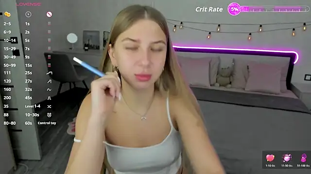 Snapshot of AureliaBliss_ chatting on July 12, 4:57 am AureliaBliss online show from July 12, 4:57 am