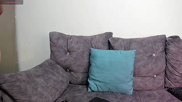 Snapshot of celesstte_00 chatting on February 27, 6:09 pm celesstte 00 online show from February 27, 6:09 pm