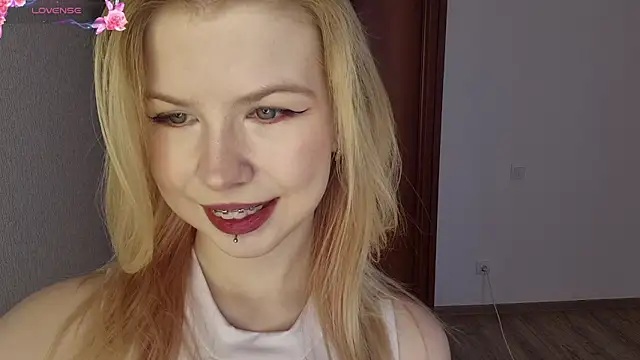 LynetHakes online show from May 24, 6:24 am