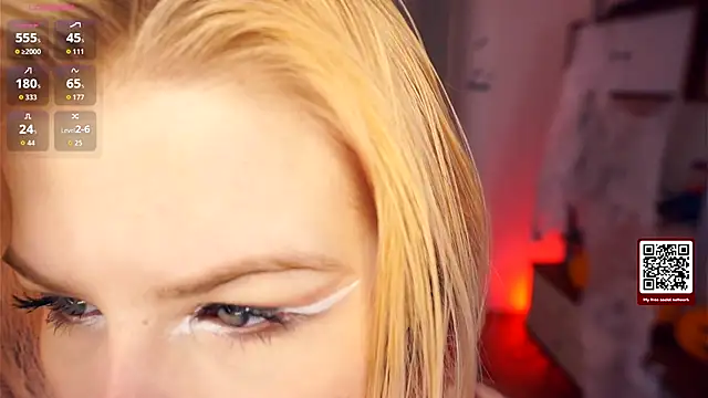 LynetHakes online show from November 5, 4:26 am