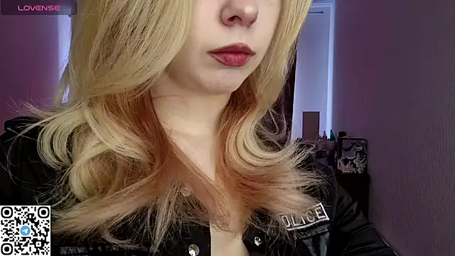 LynetHakes online show from April 19, 6:25 am