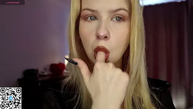 LynetHakes online show from March 15, 6:20 am