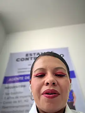 Snapshot of Ariana-07 chatting on November 7, 1:48 pm Ariana-07 online show from November 7, 1:48 pm