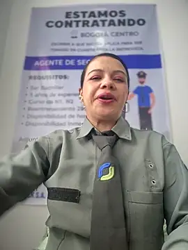 Snapshot of Ariana-07 chatting on December 2, 2:08 pm Ariana-07 online show from December 2, 2:08 pm