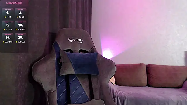 Ohmy Nora  online show from September 10, 1:15 am