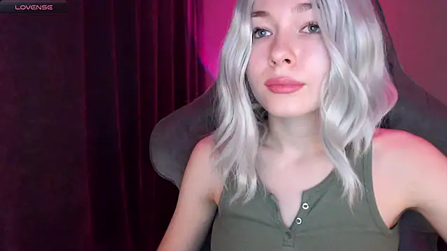 Ohmy Nora  online show from March 5, 4:13 am