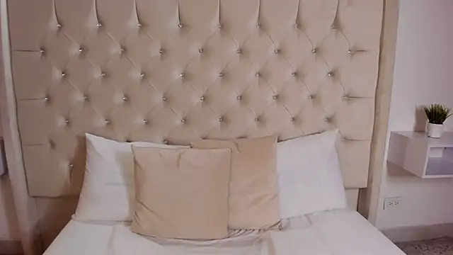 bella bloomg online show from March 21, 1:34 am