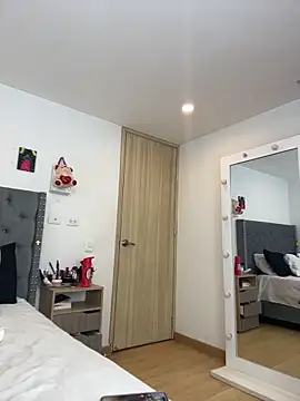 KarlaWild online show from November 27, 10:10 pm