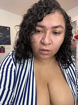 KarlaWild online show from October 28, 1:10 pm