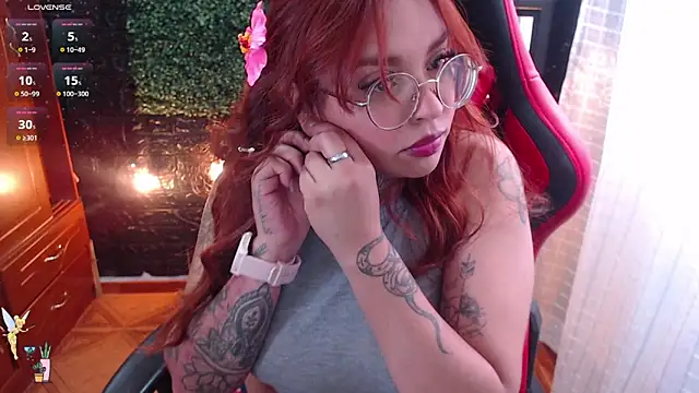 natyk m online show from November 13, 1:04 pm