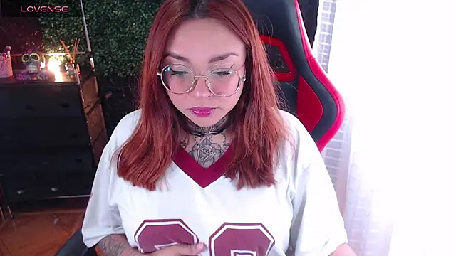 natyk m online show from February 7, 6:38 pm